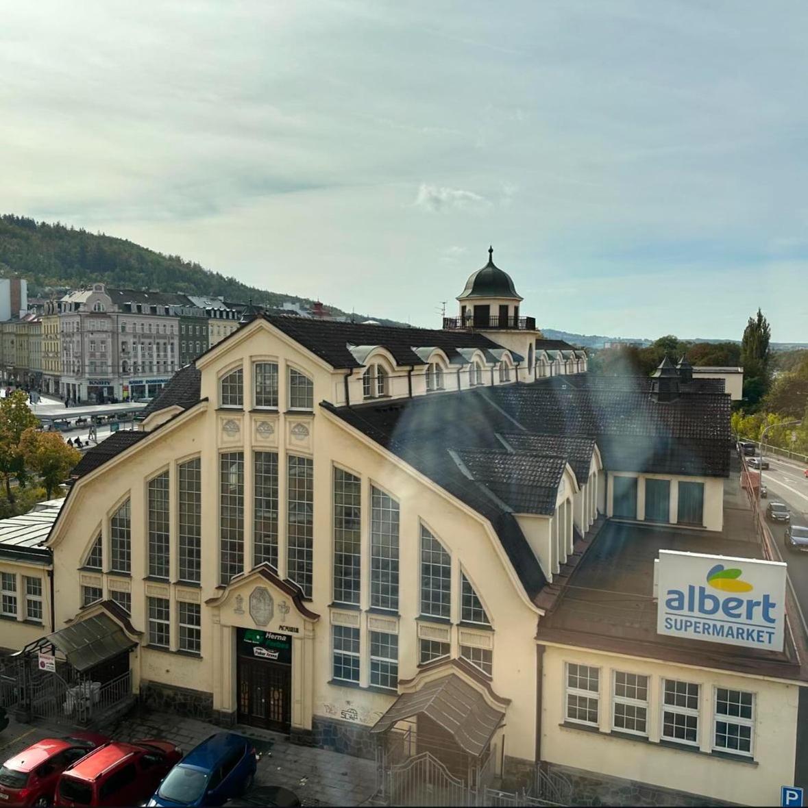 My Apartments - Karlovy Vary Centrum Luaran gambar