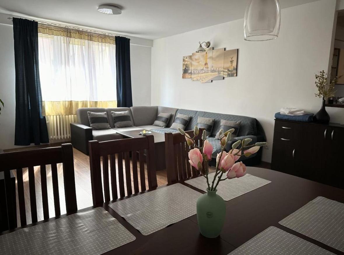 My Apartments - Karlovy Vary Centrum Luaran gambar